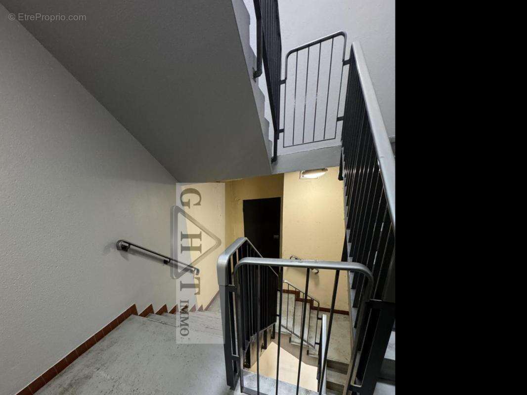 À vendre entrepôt/bureaux de 265m²à vitry-sur-seine - photo 3