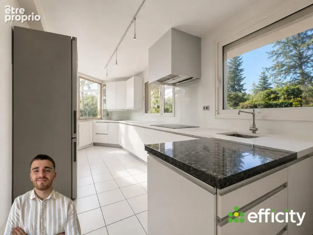 Maison 10 pièces 375 m² à vendre à Saint-Etienne (42100) - photo 8