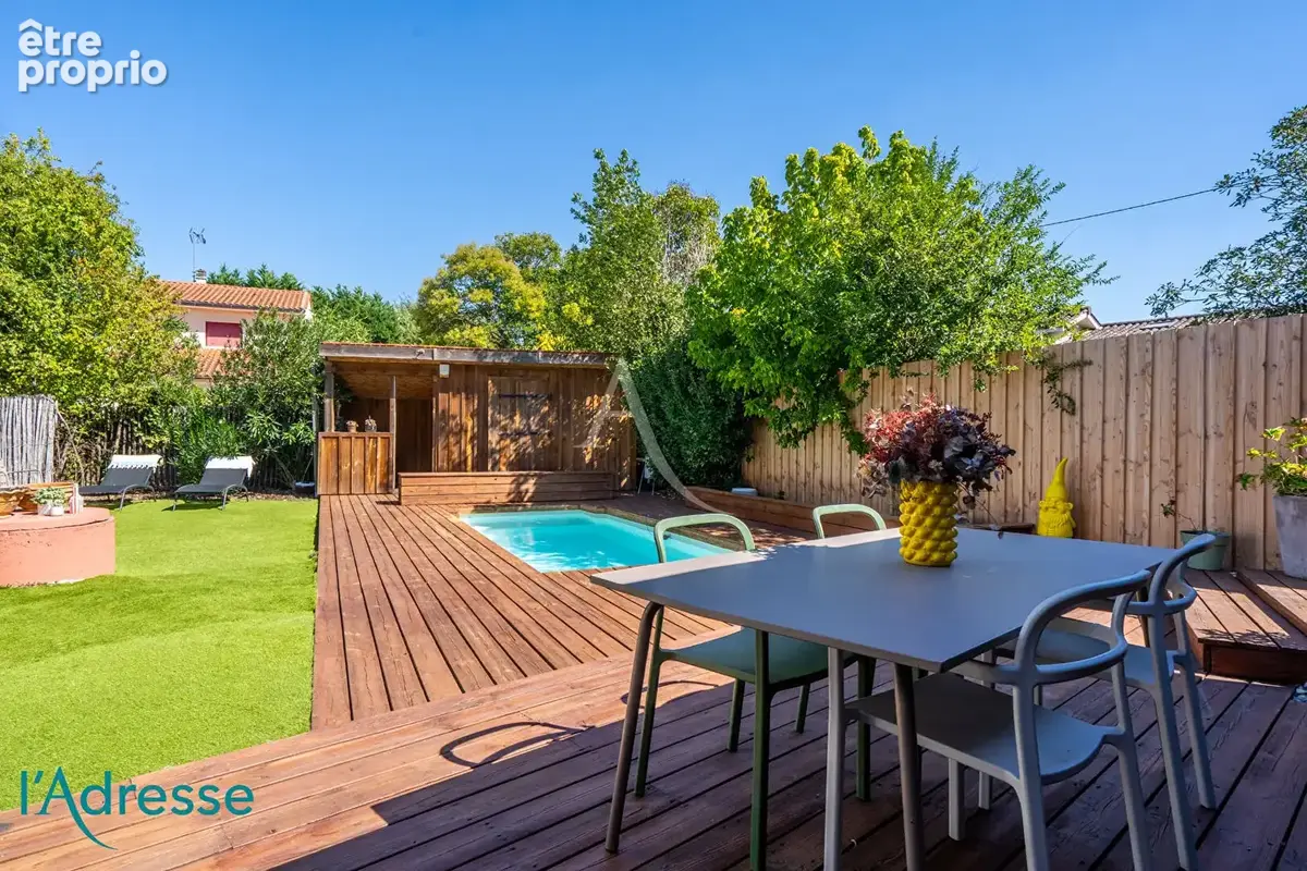 GRADIGNAN proche des commerces - Maison moderne de plain-pied avec piscine - photo 4