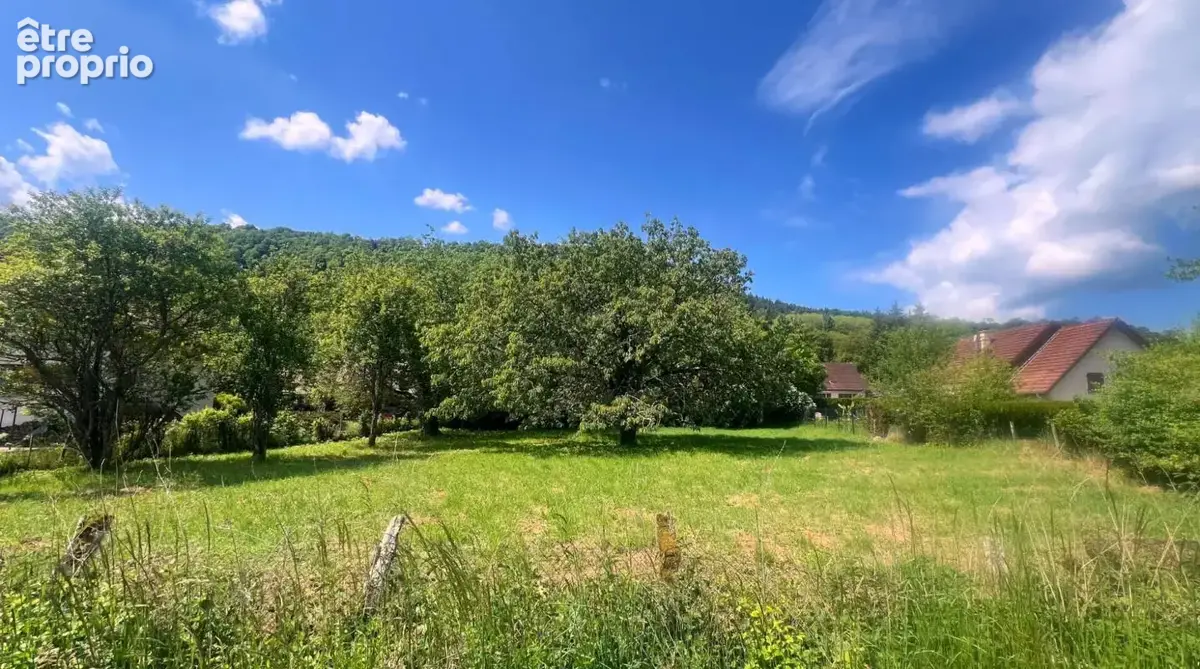 Terrain plat 1301 m2 constructible au calme - photo 2