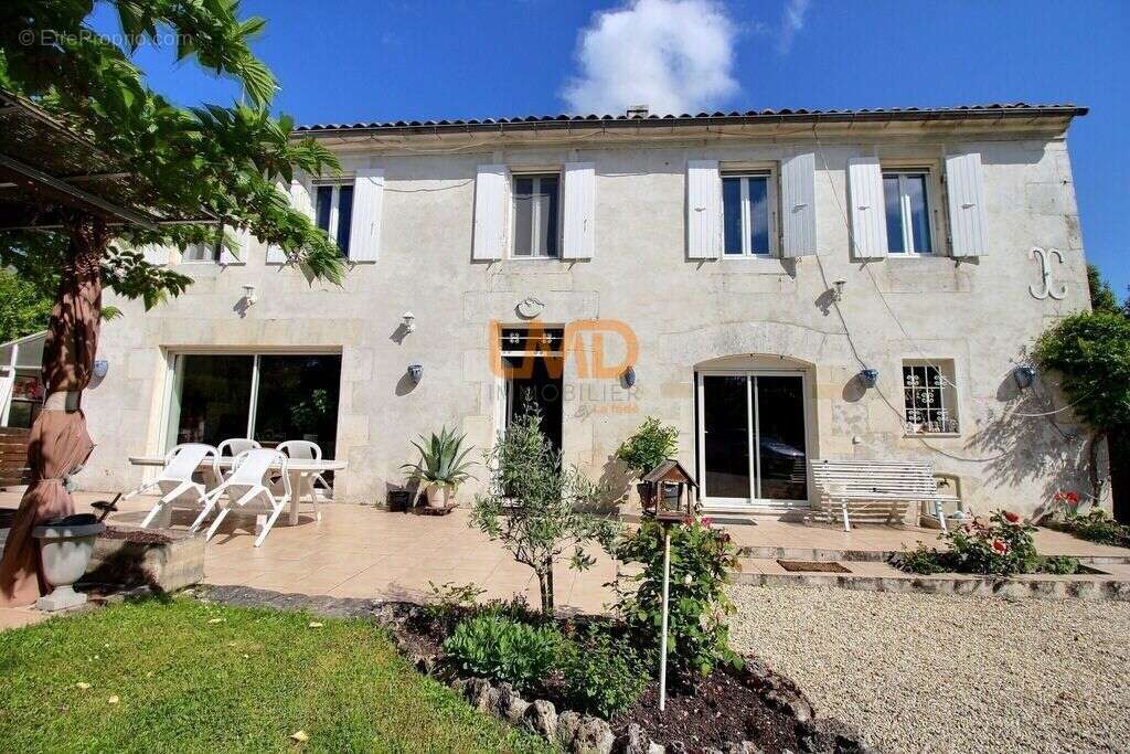 Maison à SALLES-D'ANGLES
