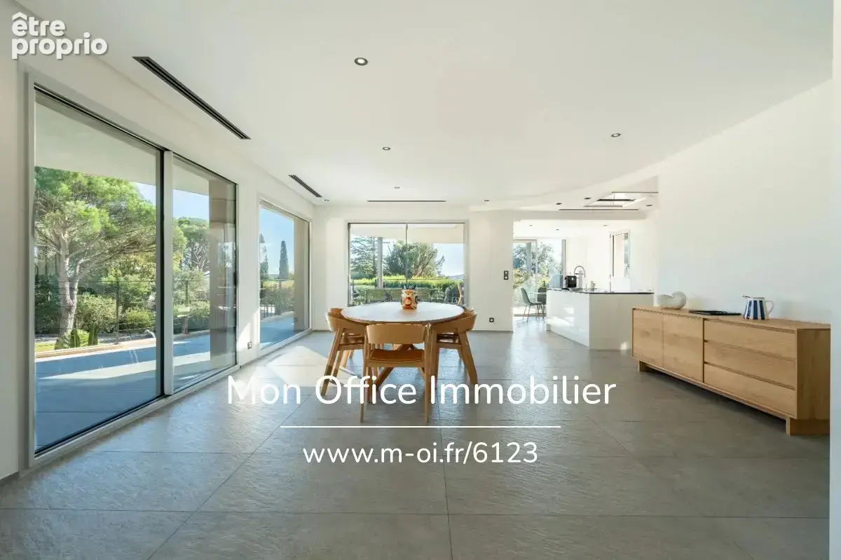 Référence : 6123-NGU. - Maison 6 pièces - 240m2 - 4 chambres - Vue MER - Piscine - Garage - photo 7