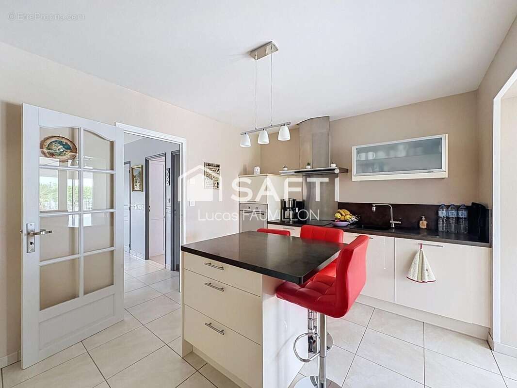 Maison 200 m² à Gensac-Sur-Garonne  - photo 5
