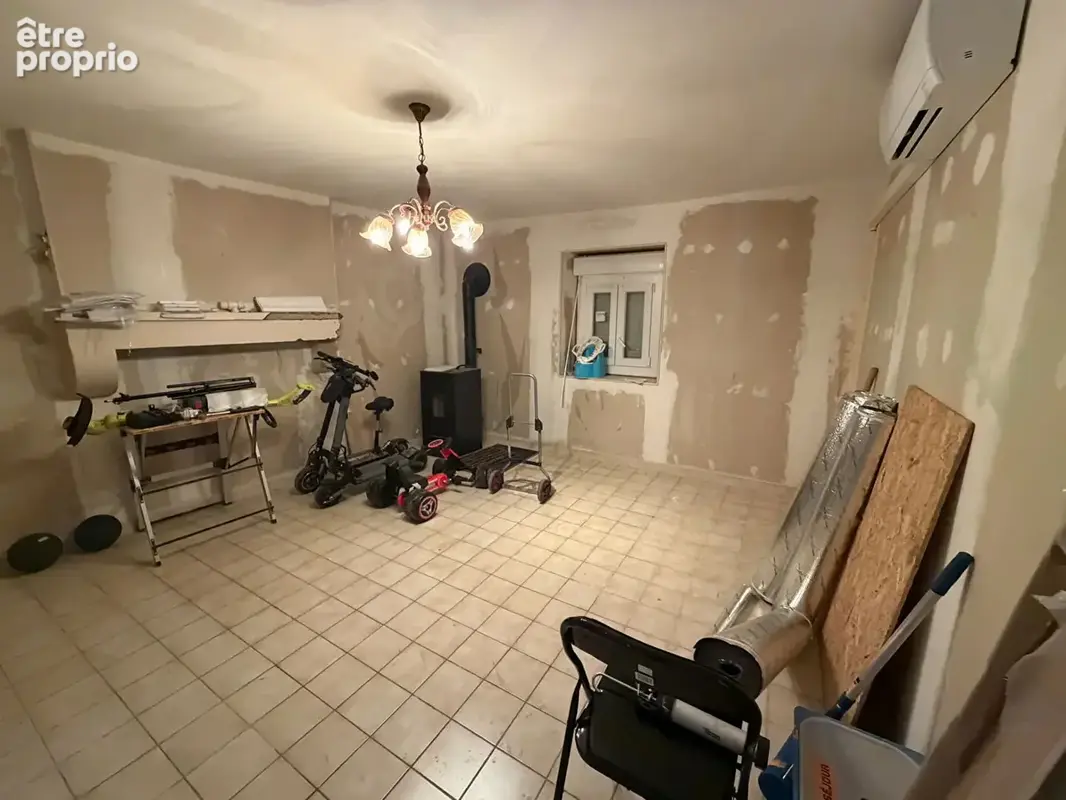 Immeuble Neris Les Bains 11 pièce(s) 246.8 m2 - photo 17