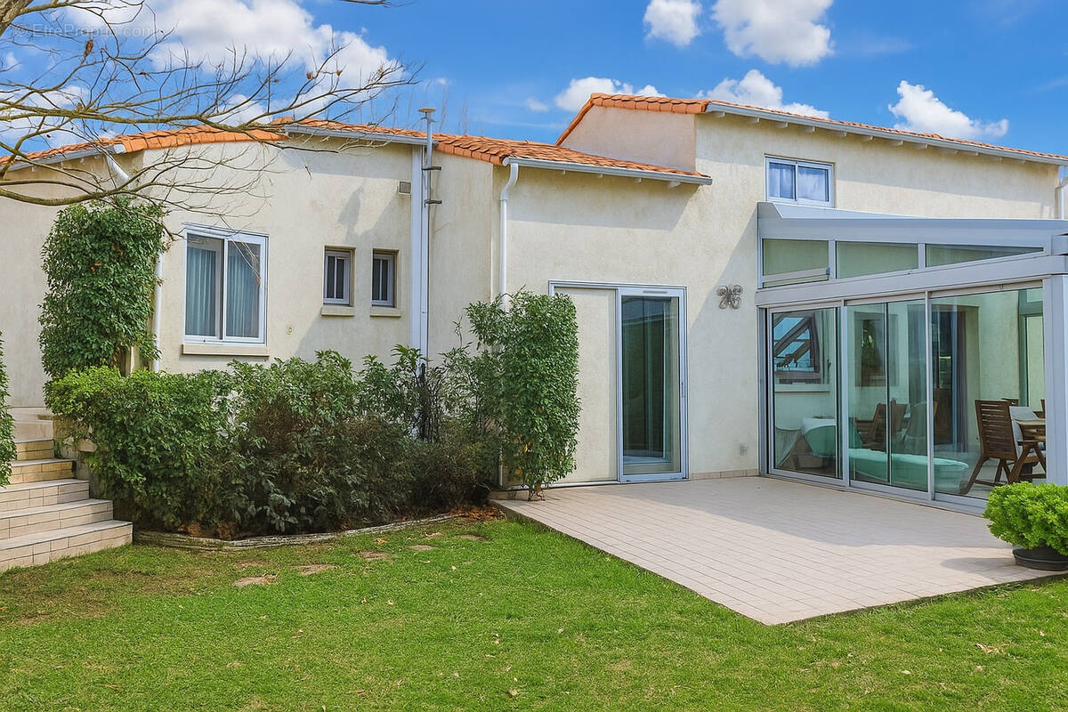 Maison à VAUX-SUR-MER