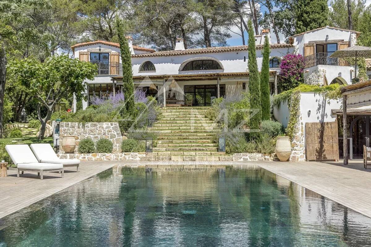 Maison à MOUGINS