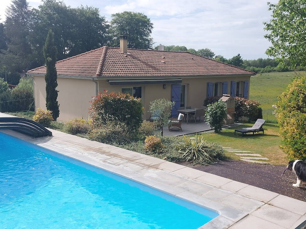 Maison à BONNAC-LA-COTE