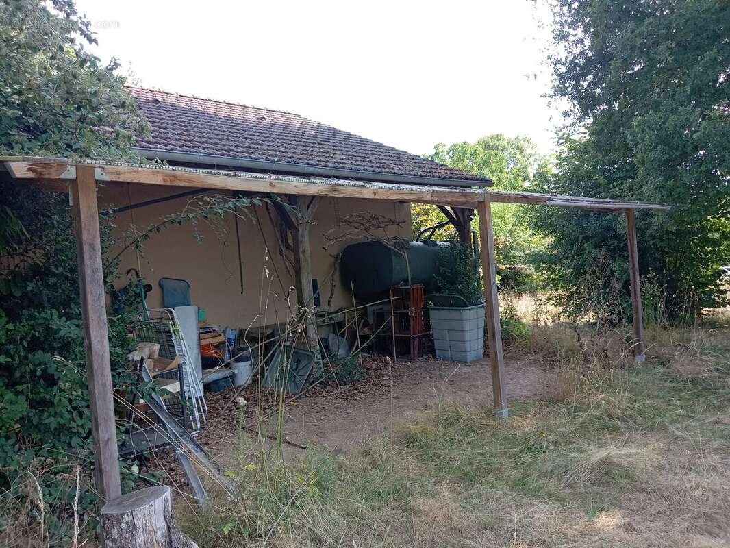 Maison à SAINT-PRIEST-LA-MARCHE