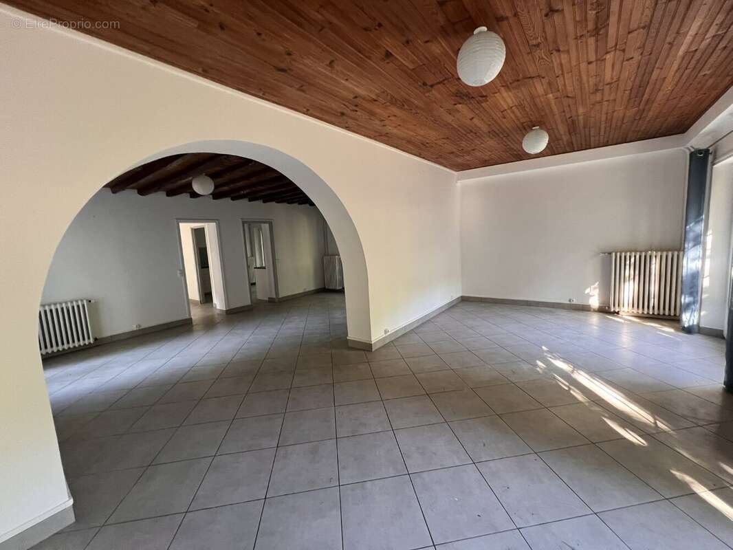 Maison à SAINT-CHERON