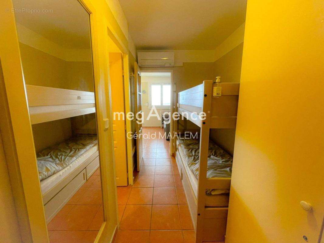 Appartement à ROQUEBRUNE-SUR-ARGENS