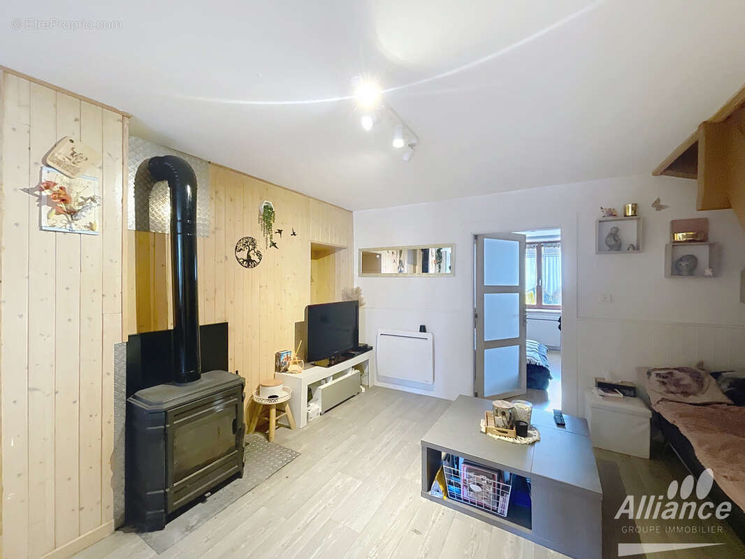 Appartement à PONT-DE-ROIDE