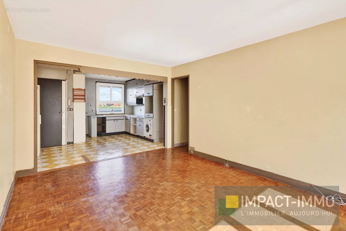 Appartement à COURBEVOIE