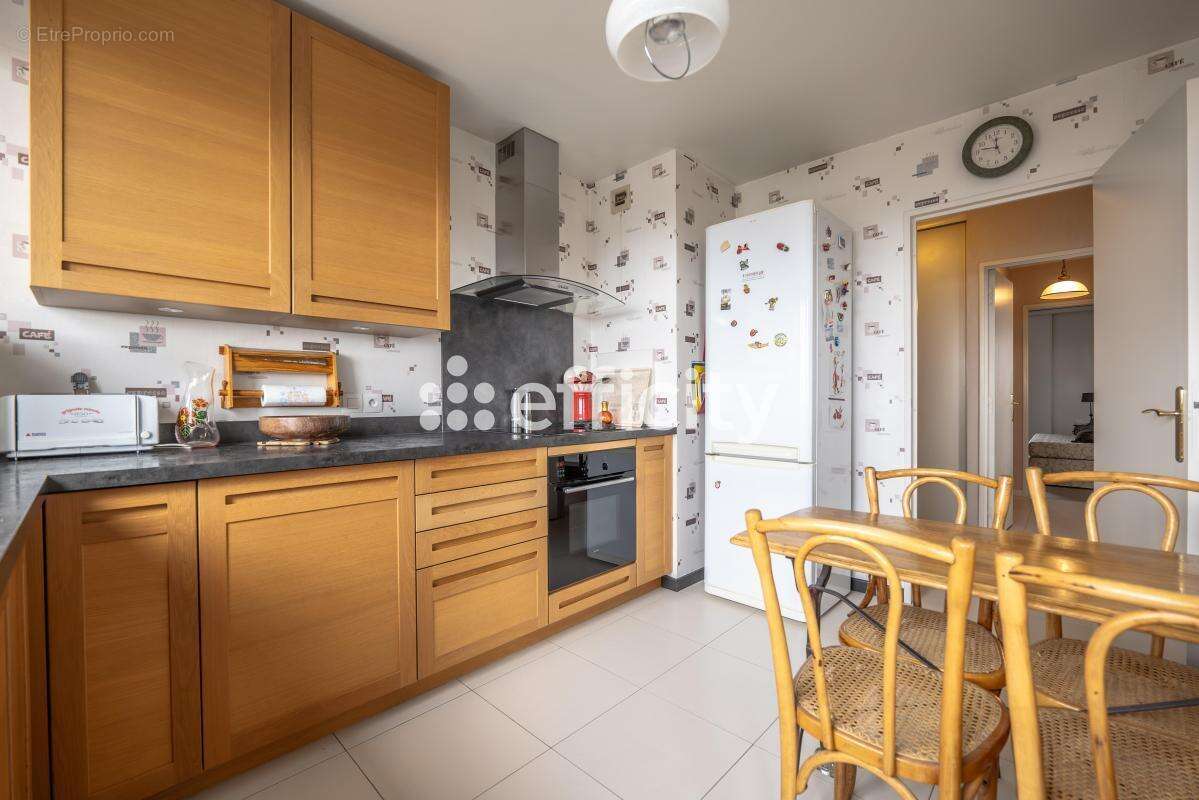 Appartement à MAISONS-ALFORT