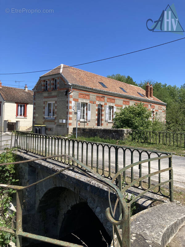 Immeuble de rapport - 3 lots - photo 1