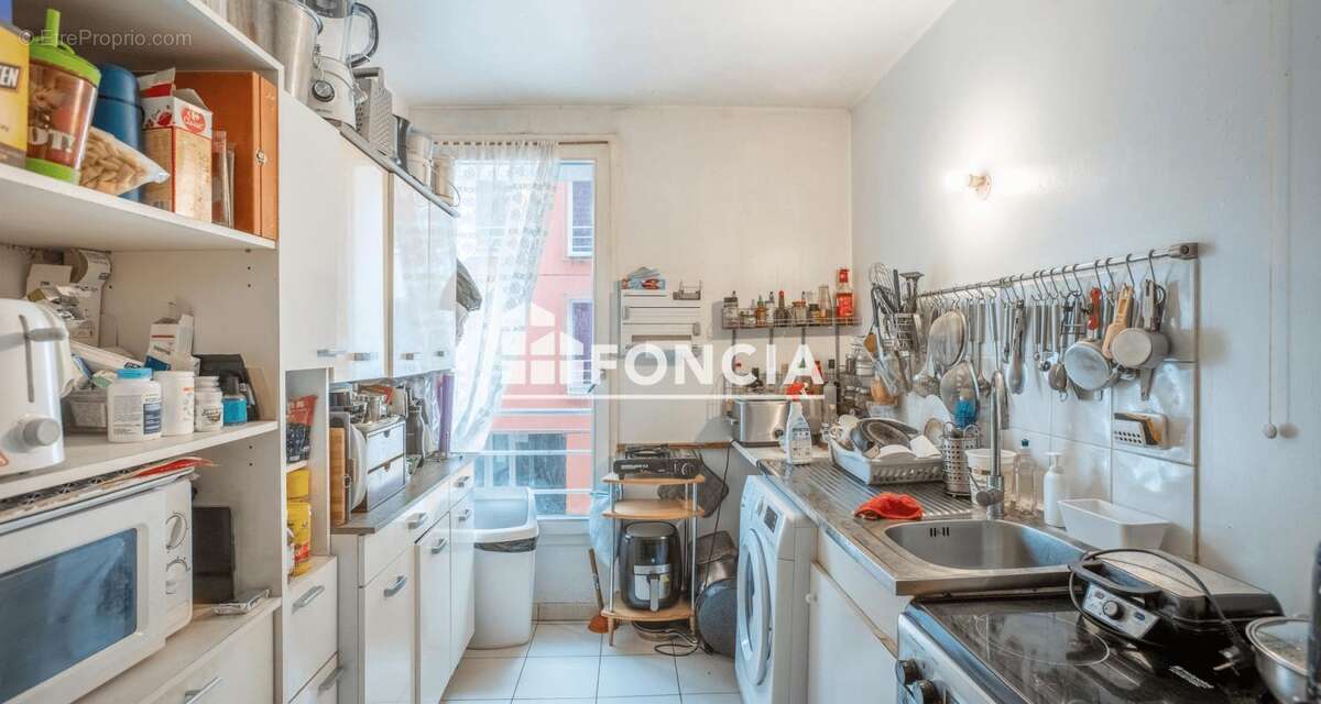 Appartement à L&#039;ILE-SAINT-DENIS