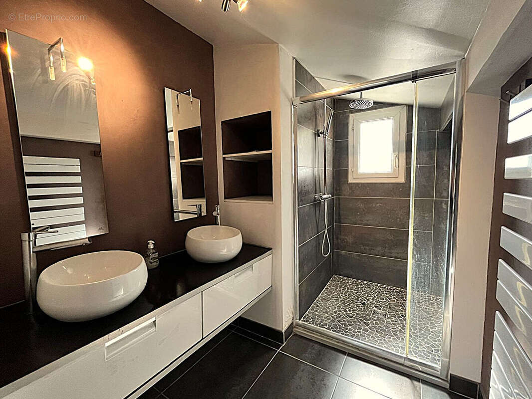 Maison à SAINT-PAUL-TROIS-CHATEAUX