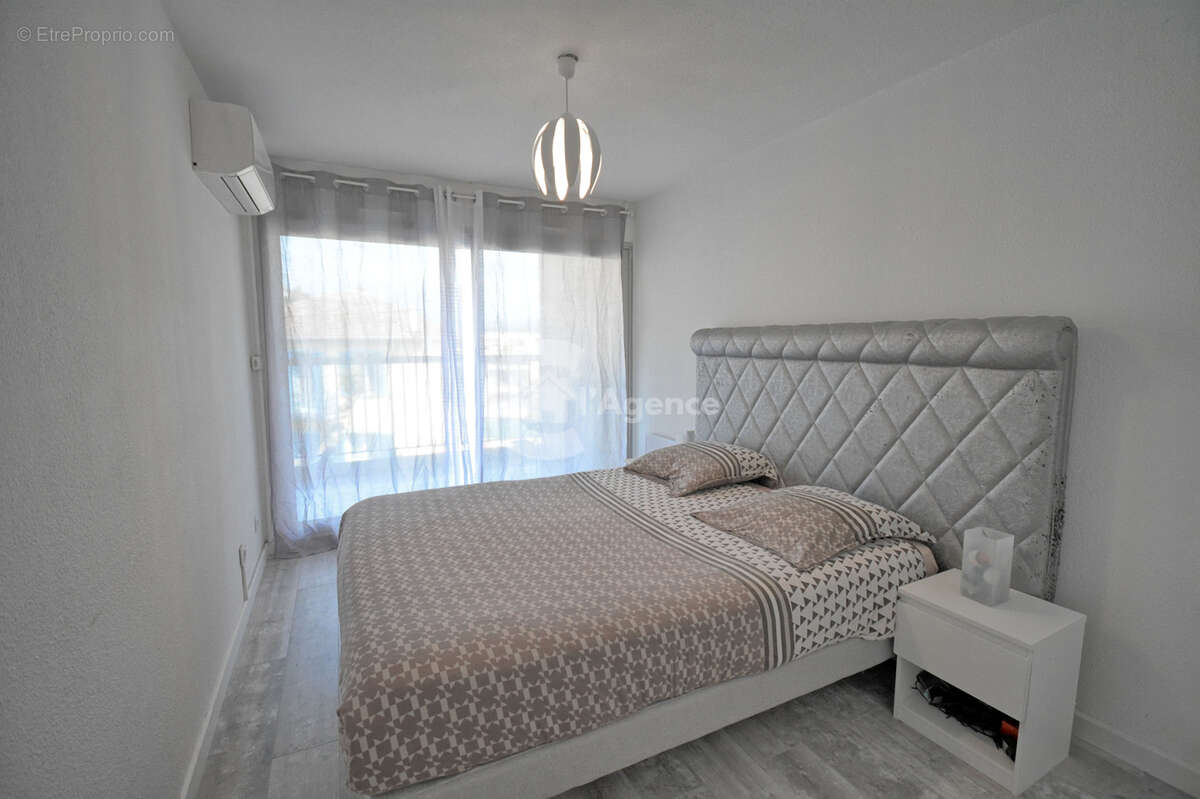 Appartement à MANDELIEU-LA-NAPOULE