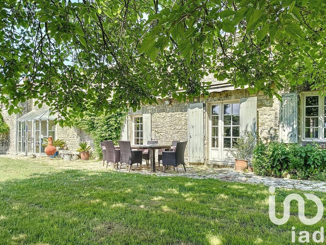 Photo 1 - Maison à ROCHEFORT