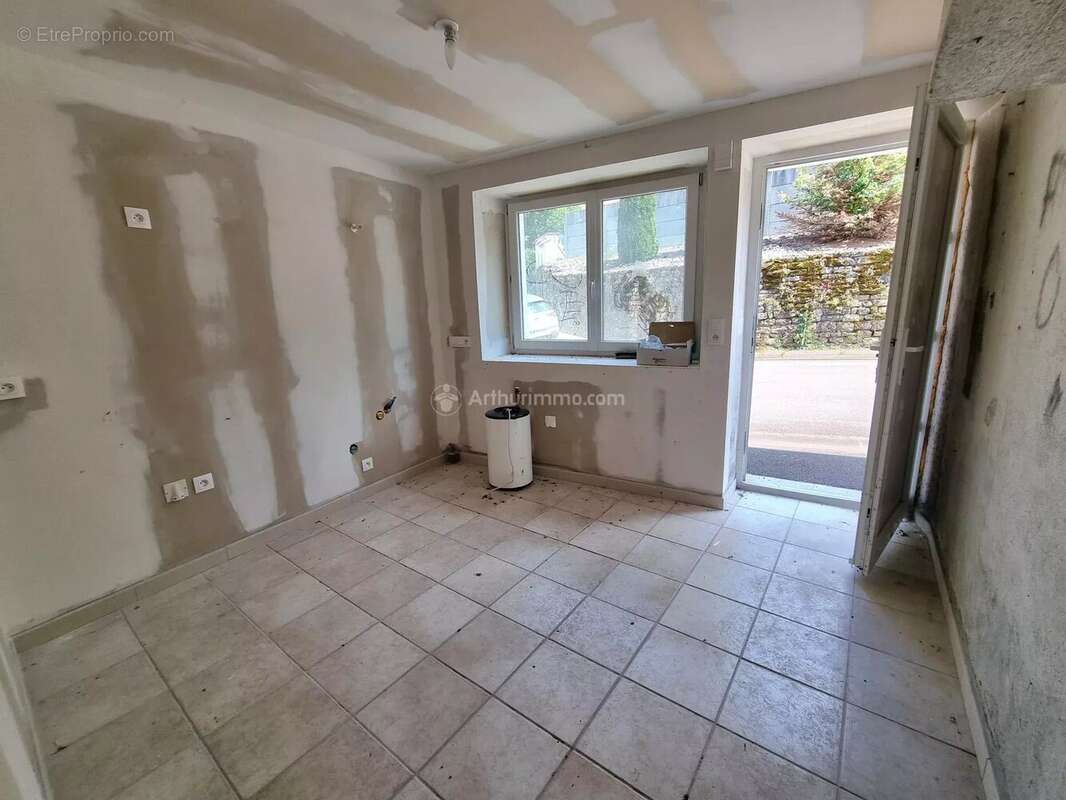 Appartement à HARREVILLE-LES-CHANTEURS