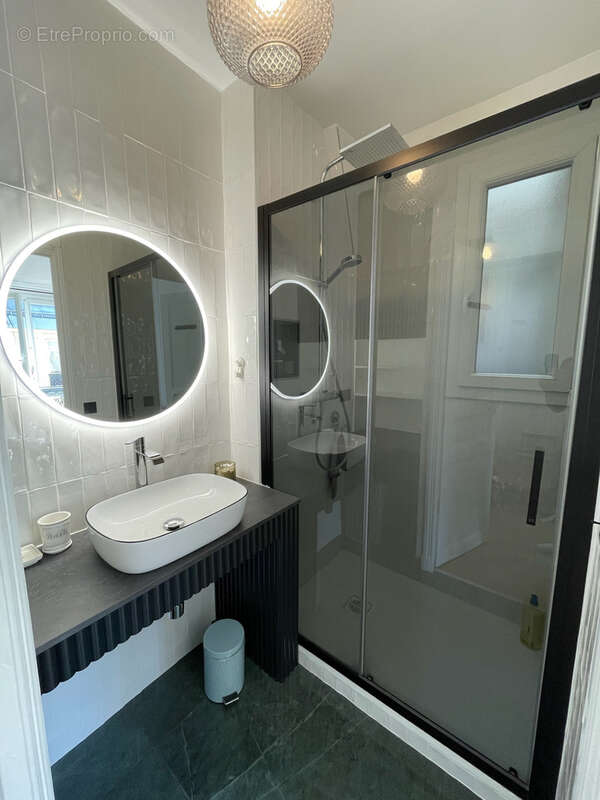 Appartement à PARIS-8E