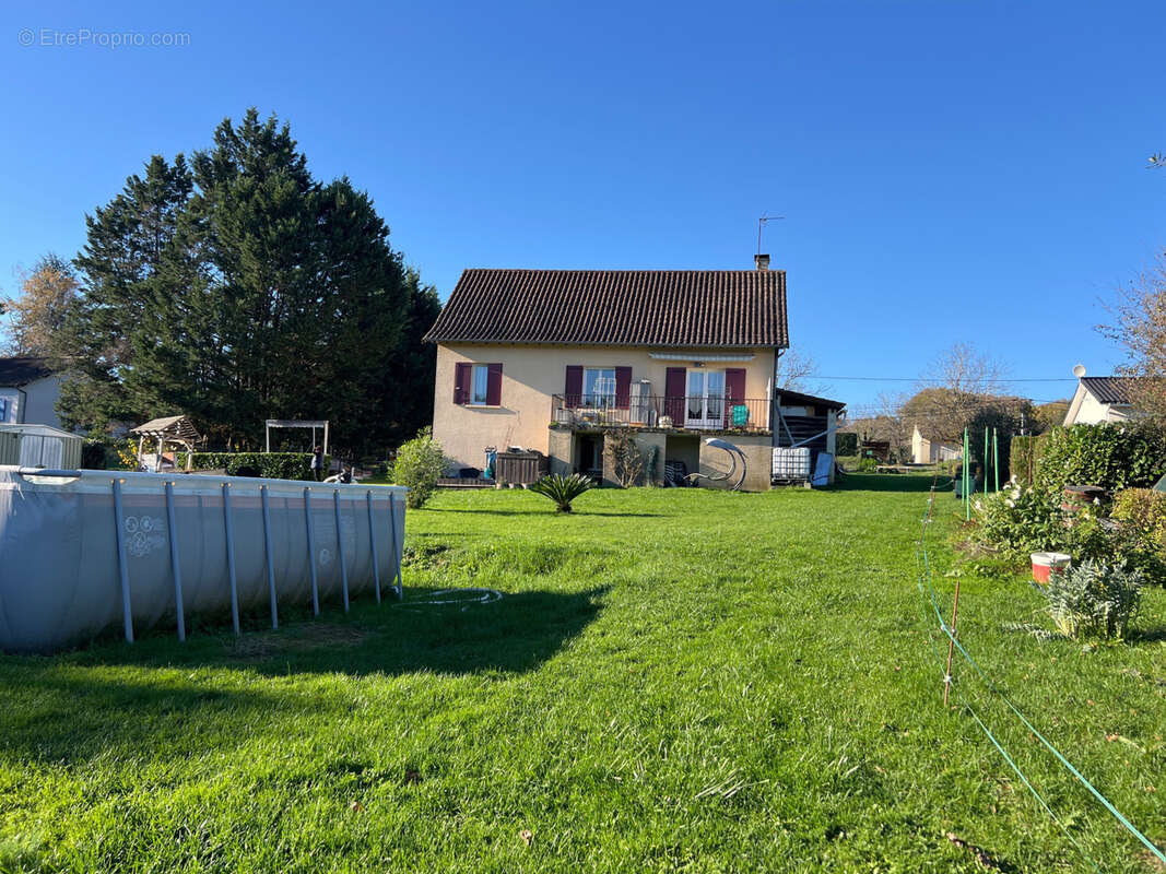 Maison à CHATEAU-L&#039;EVEQUE