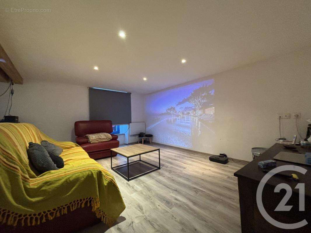 Maison à SAINT-JUNIEN