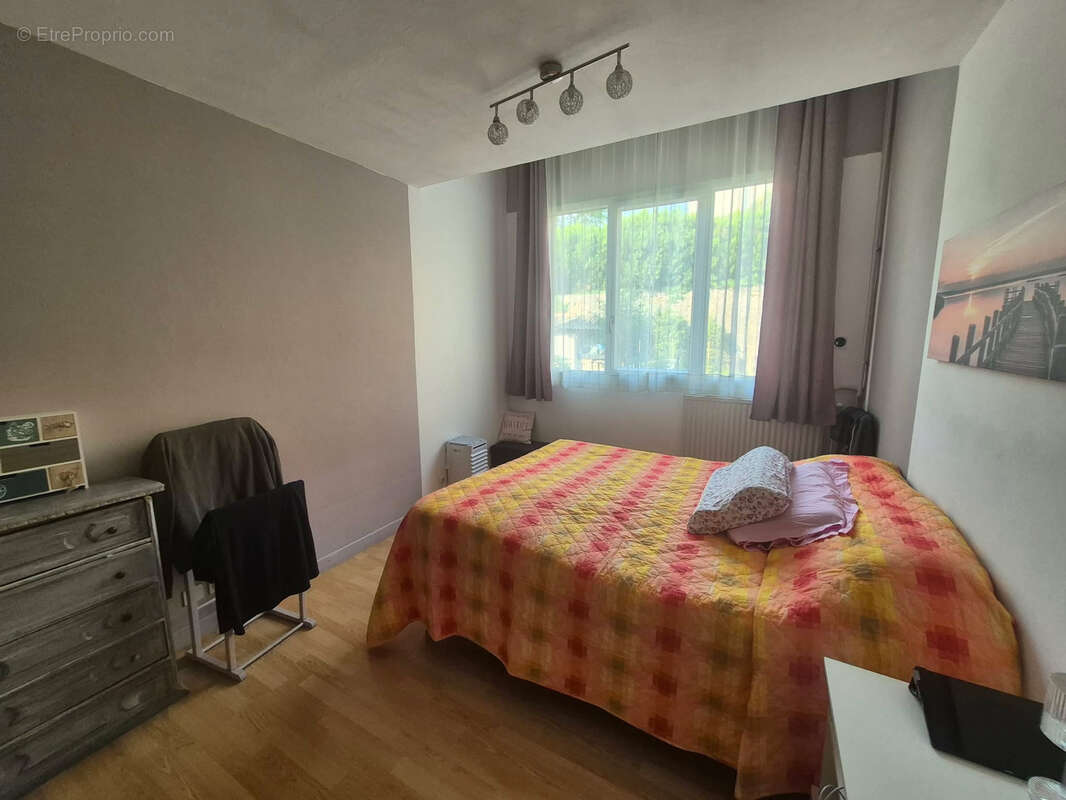 Tènement immobilier composé de 3 maison au coeur de Die - photo 6