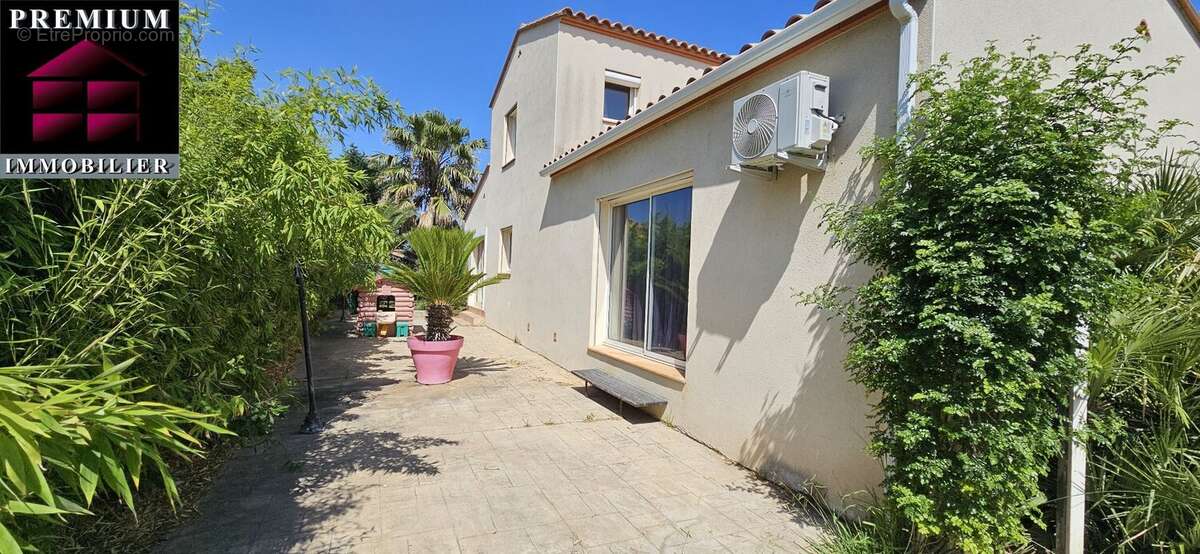 Maison à SAINT-ESTEVE