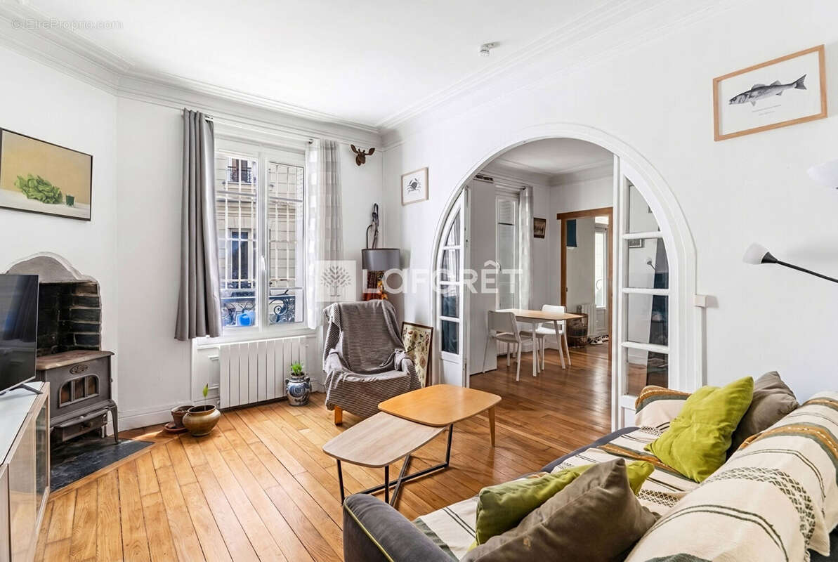 Appartement à PARIS-17E