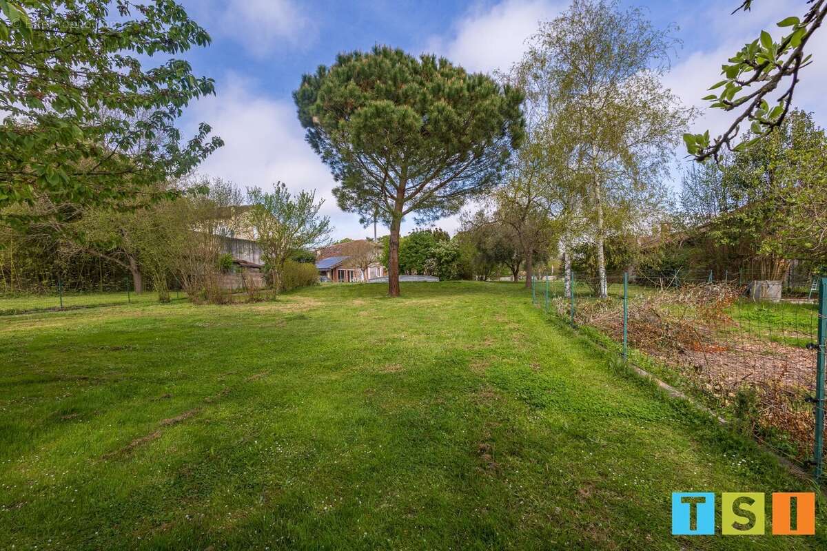 Maison à POUY-DE-TOUGES