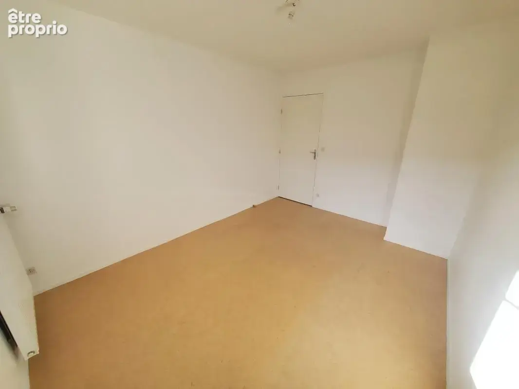 Beau T4 en rez-de-chaussée proche toutes commodités - photo 17