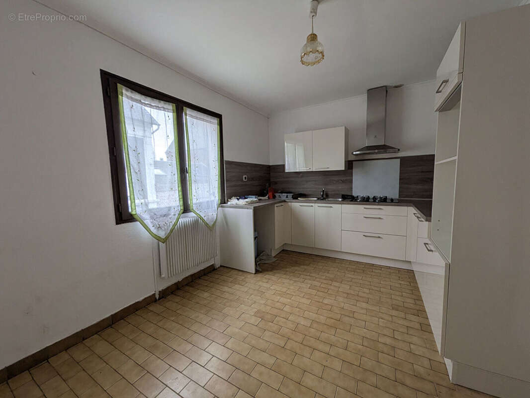 Maison à MERU