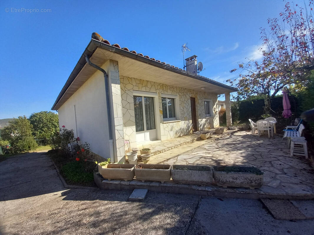 Maison à MONTAYRAL
