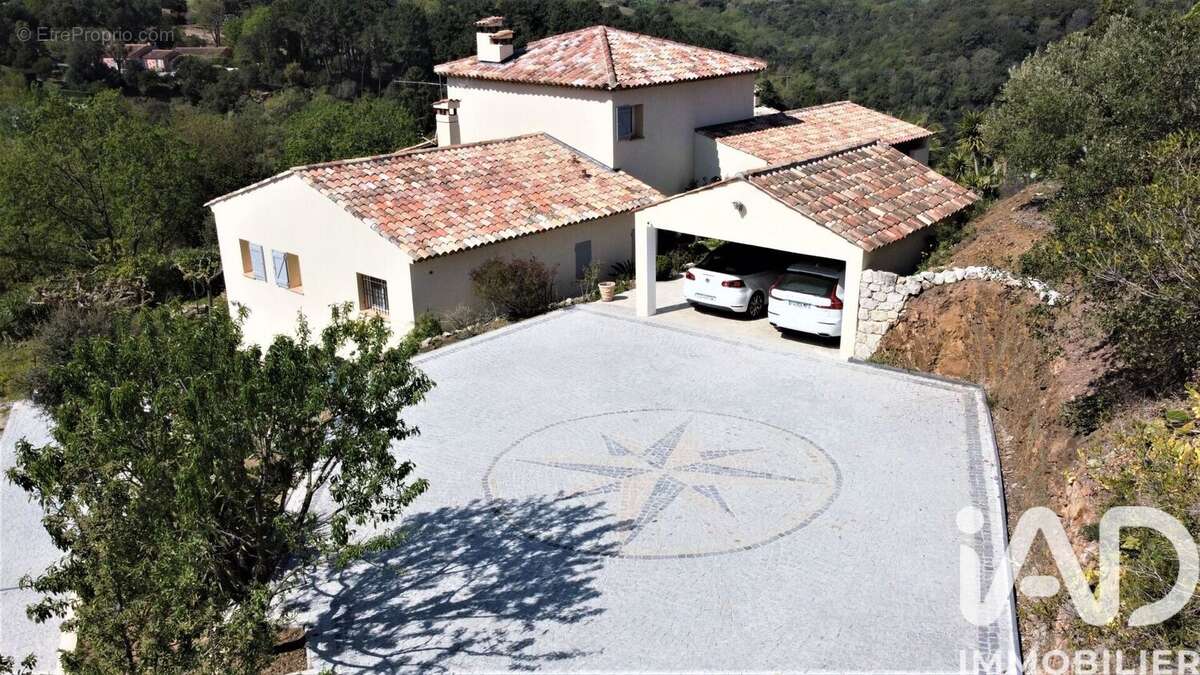 Photo 3 - Maison à MANDELIEU-LA-NAPOULE