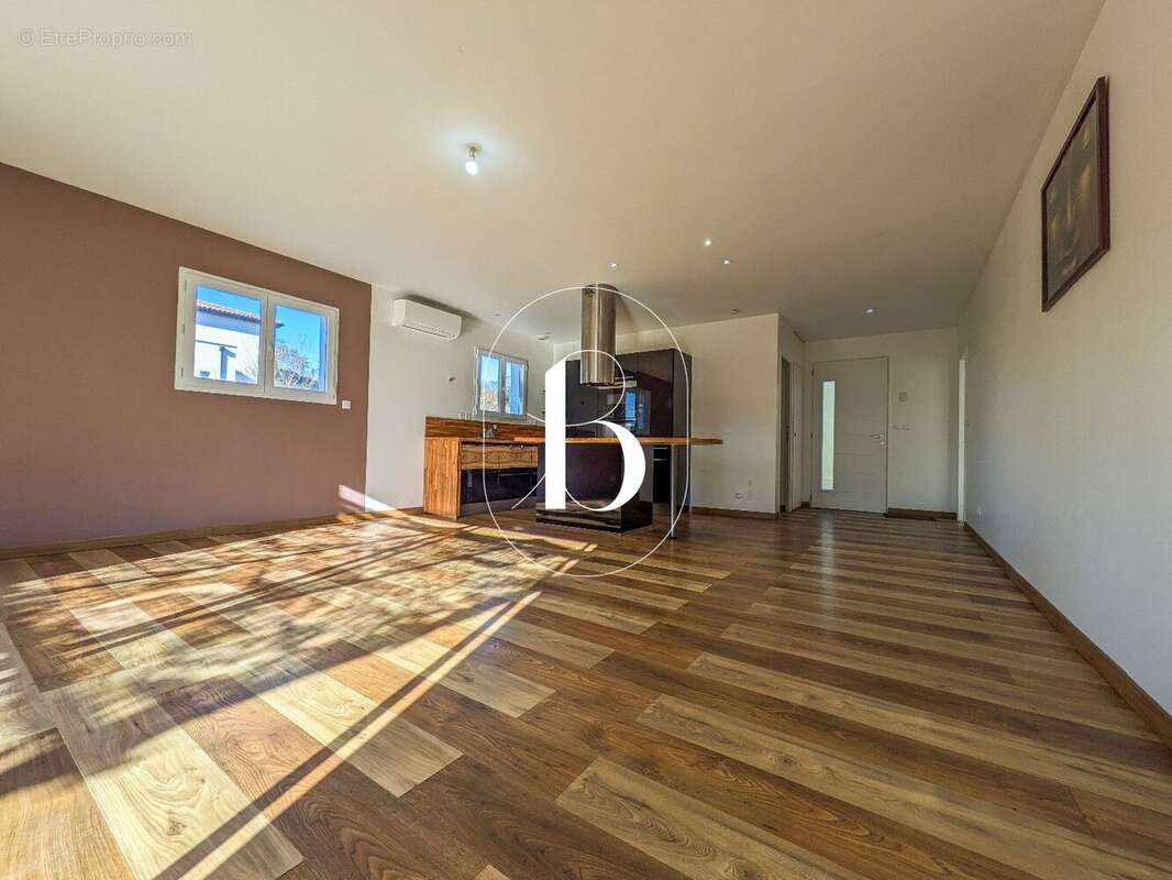 Maison à GOUDARGUES