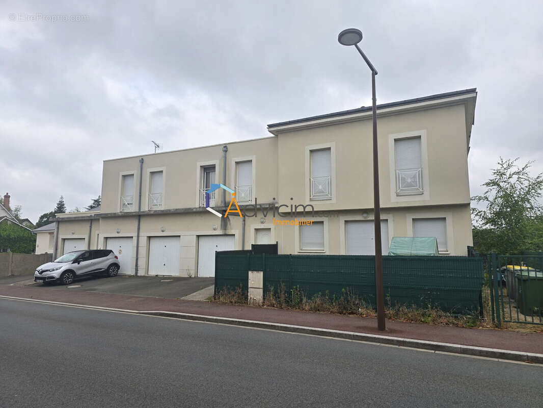 Appartement à SAINT-JEAN-DE-LA-RUELLE