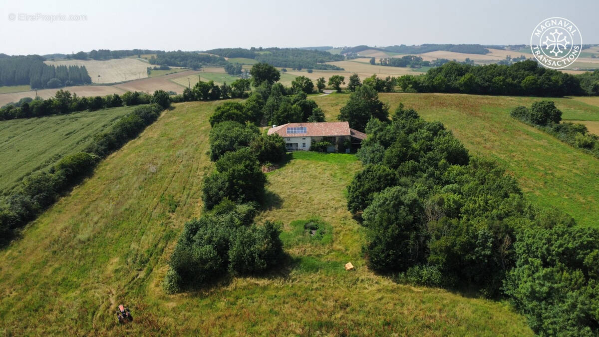 Maison à BEAUMONT-DE-LOMAGNE