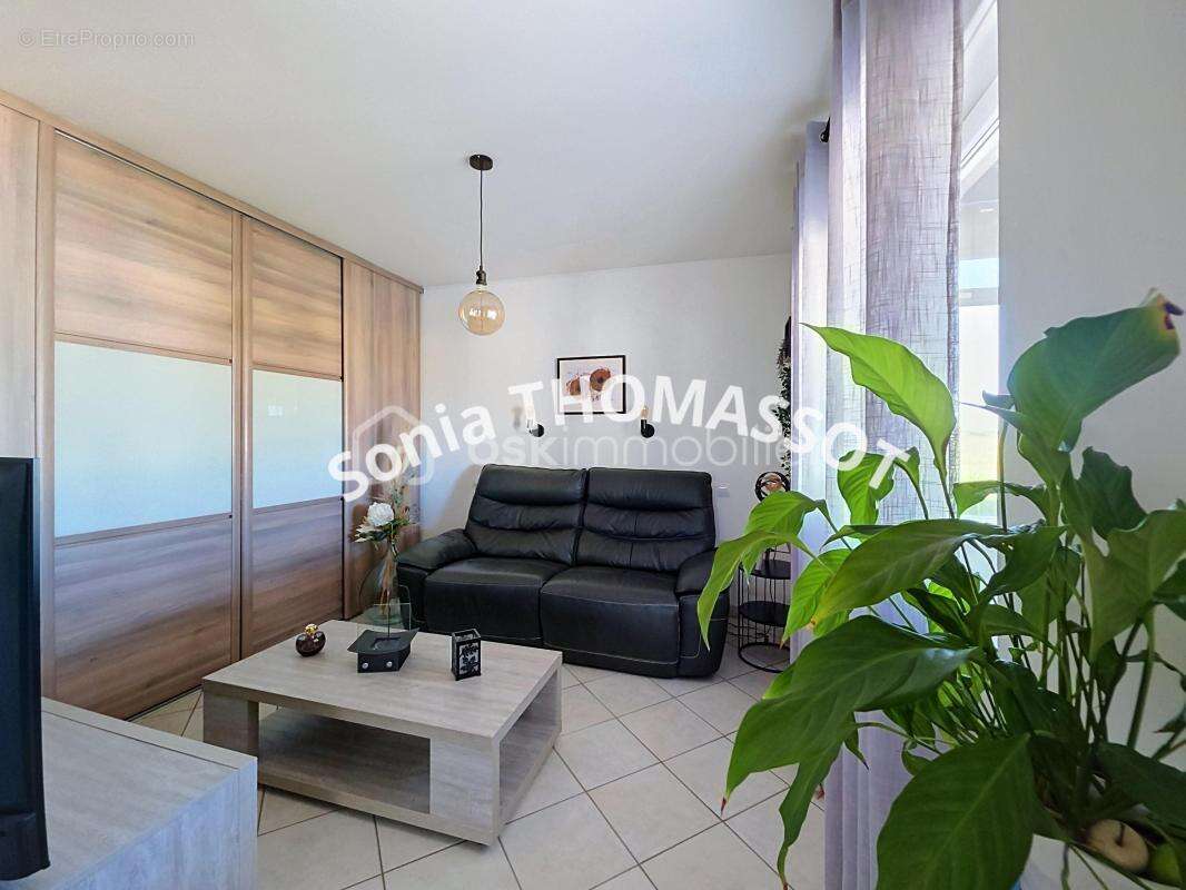 Maison sur sous-sol avec piscine – terrain clos - photo 6