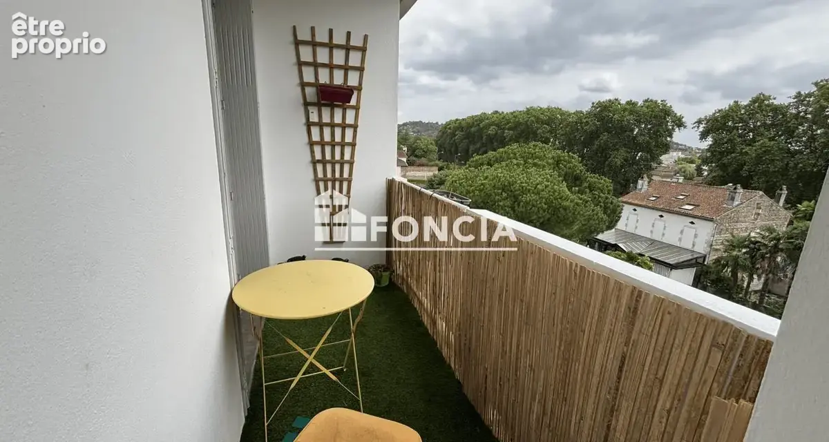 T2 rénové avec balcon et vue dégagée sur le canal – Agen - photo 5