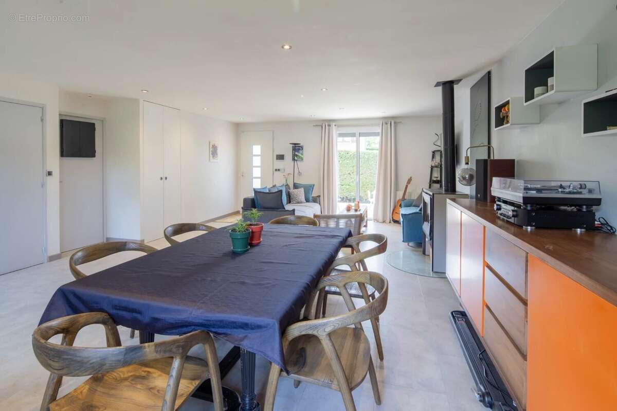 Maison Dardilly de 90m2 de plain pied, 688m2 de terrain - photo 13