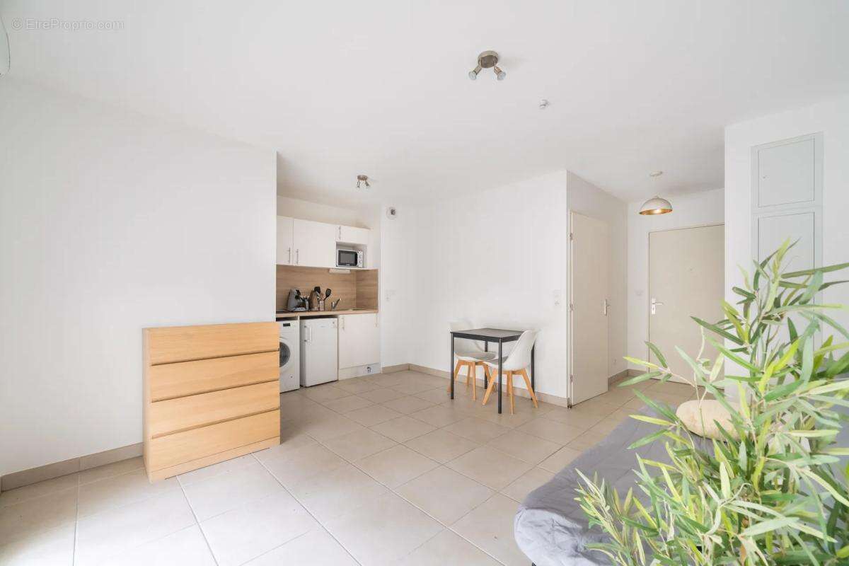 Appartement à JUVIGNAC