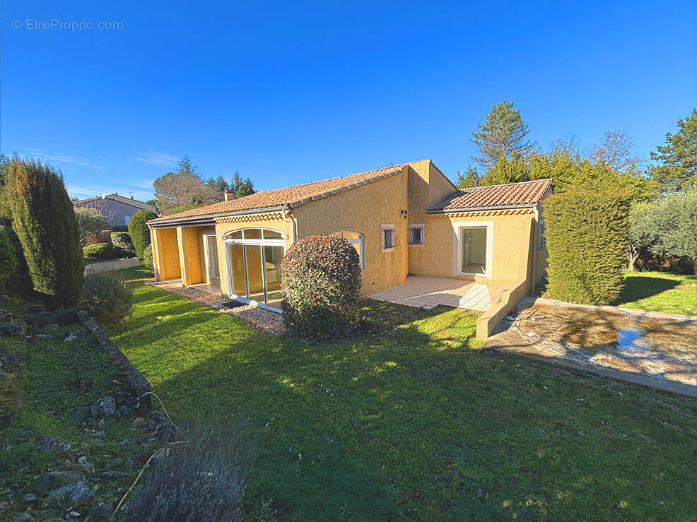 Maison à MALATAVERNE