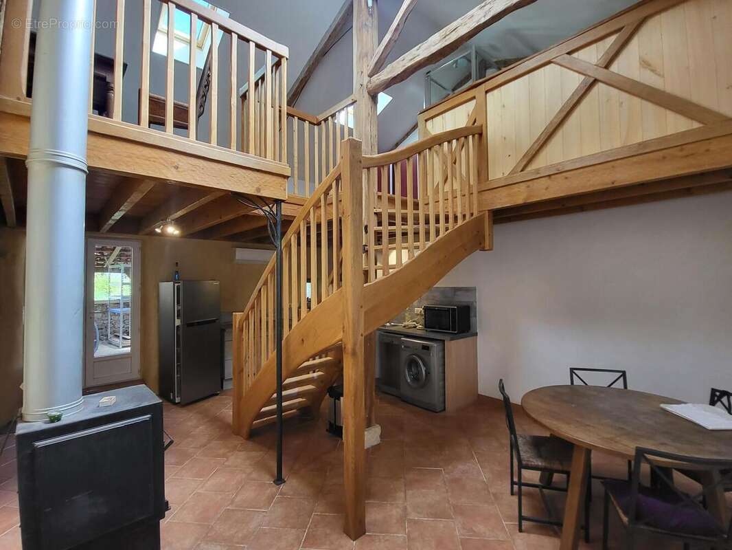 20250410145250 - Maison à ROUFFIGNAC-SAINT-CERNIN-DE-REILHAC