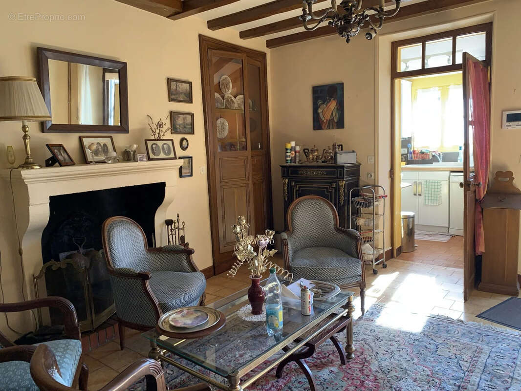 Maison à LE PONT-CHRETIEN-CHABENET