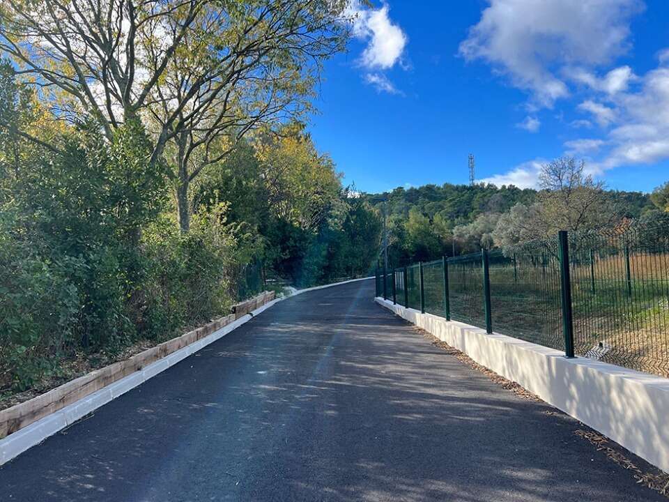 Terrain à LES MATELLES