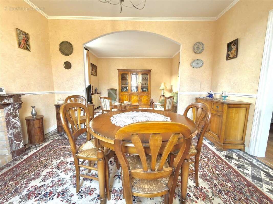 Maison à MILLY-LA-FORET