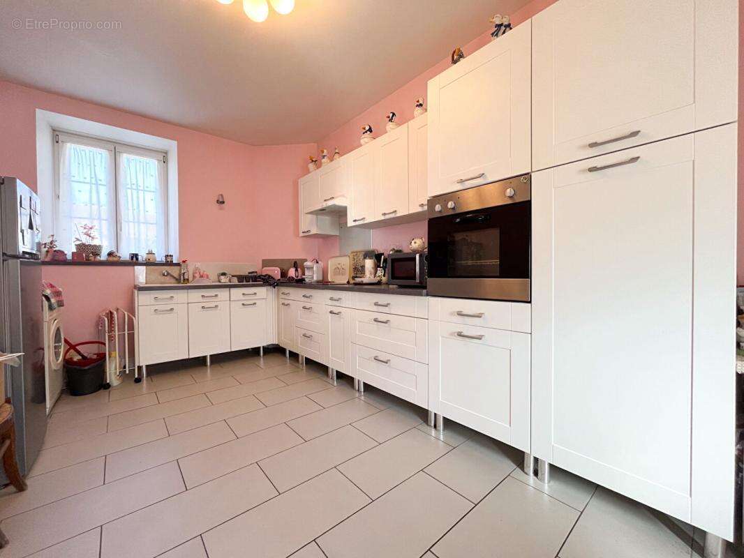 Maison Ecueille 7 pièce(s) 137 m2 - photo 4
