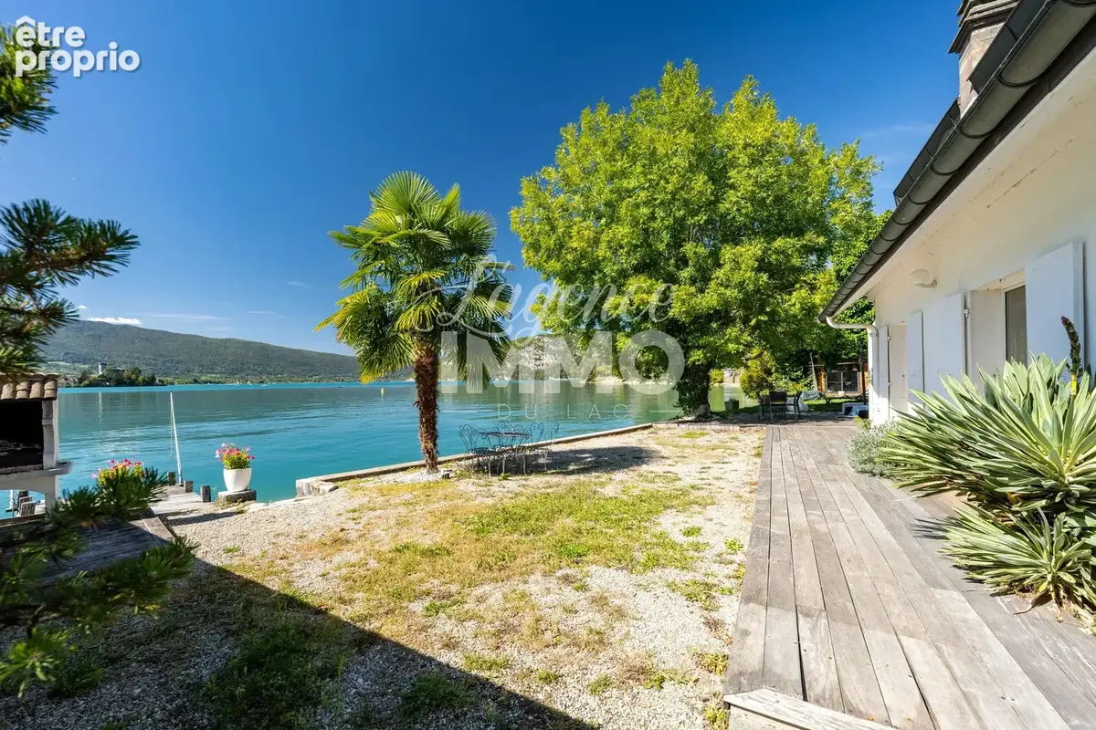Maison pieds dans l'eau à Talloires - photo 7