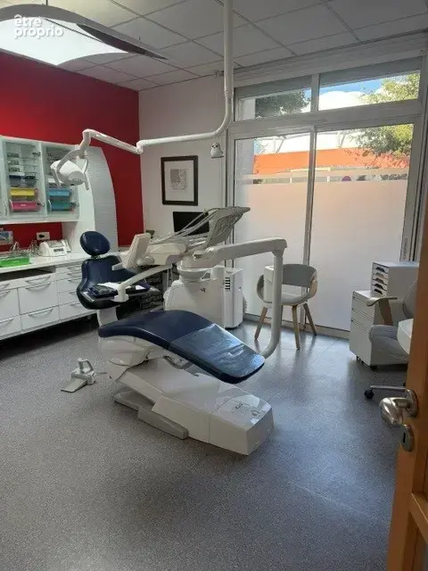 Photo Commerce à Angers au prix de 423 440€