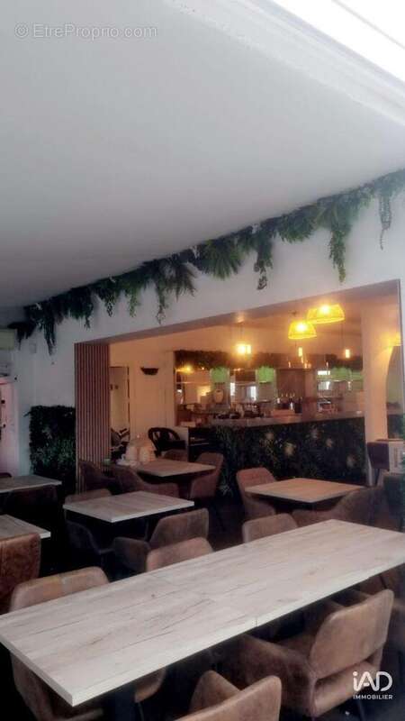 Photo 3 - Commerce à LA ROQUETTE-SUR-SIAGNE